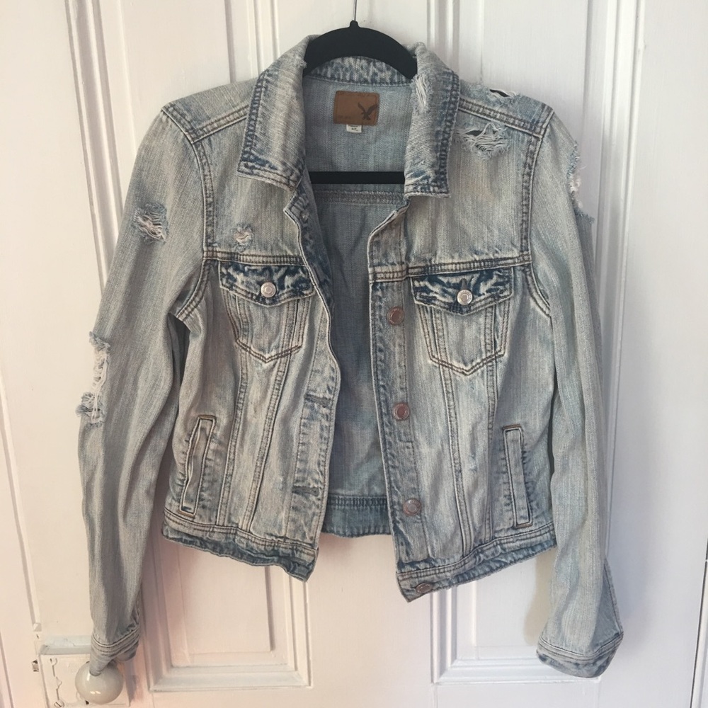 American eagle distressed jean jacket